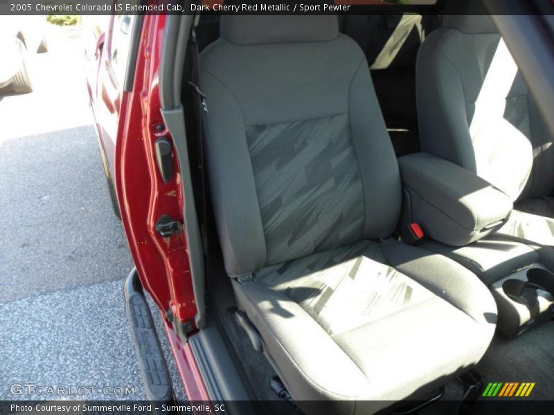 Dark Cherry Red Metallic / Sport Pewter 2005 Chevrolet Colorado LS Extended Cab
