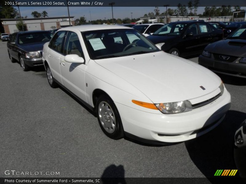 Cream White / Gray 2001 Saturn L Series L200 Sedan