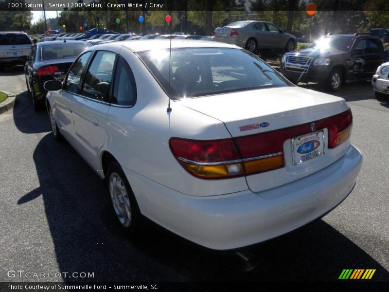 Cream White / Gray 2001 Saturn L Series L200 Sedan