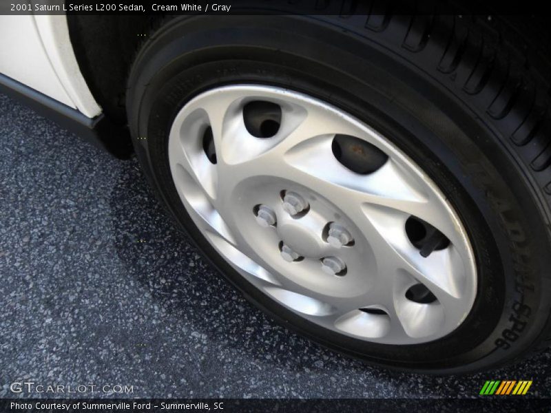 Cream White / Gray 2001 Saturn L Series L200 Sedan
