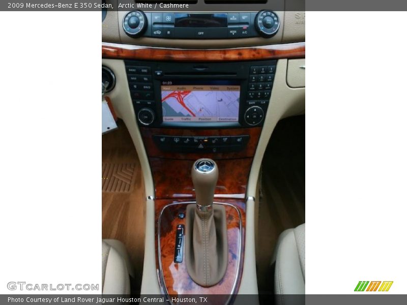 Arctic White / Cashmere 2009 Mercedes-Benz E 350 Sedan