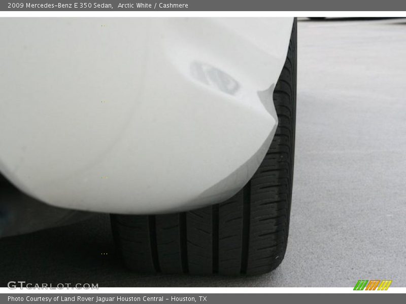 Arctic White / Cashmere 2009 Mercedes-Benz E 350 Sedan