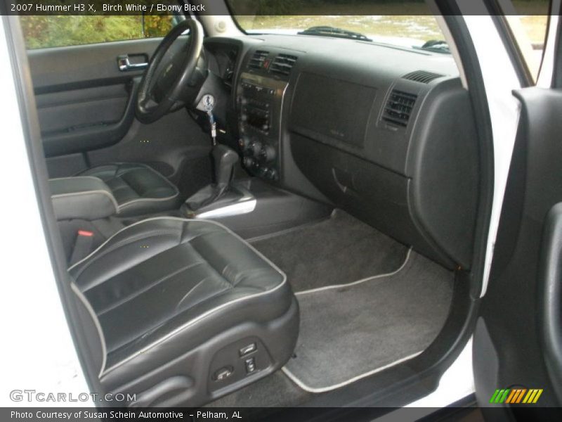 Birch White / Ebony Black 2007 Hummer H3 X