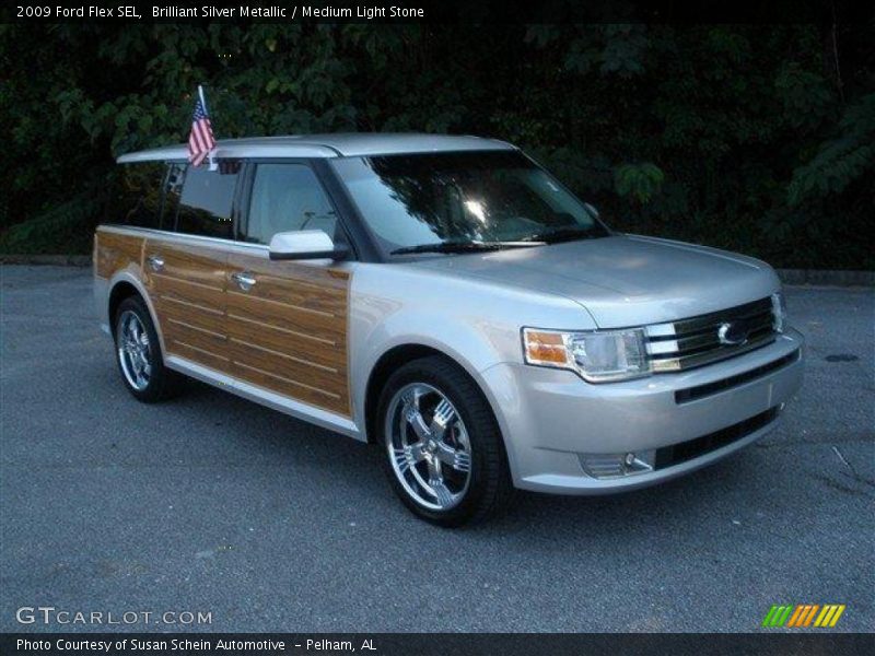 Front 3/4 View of 2009 Flex SEL