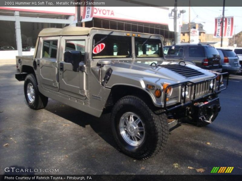 Front 3/4 View of 2001 H1 Soft Top