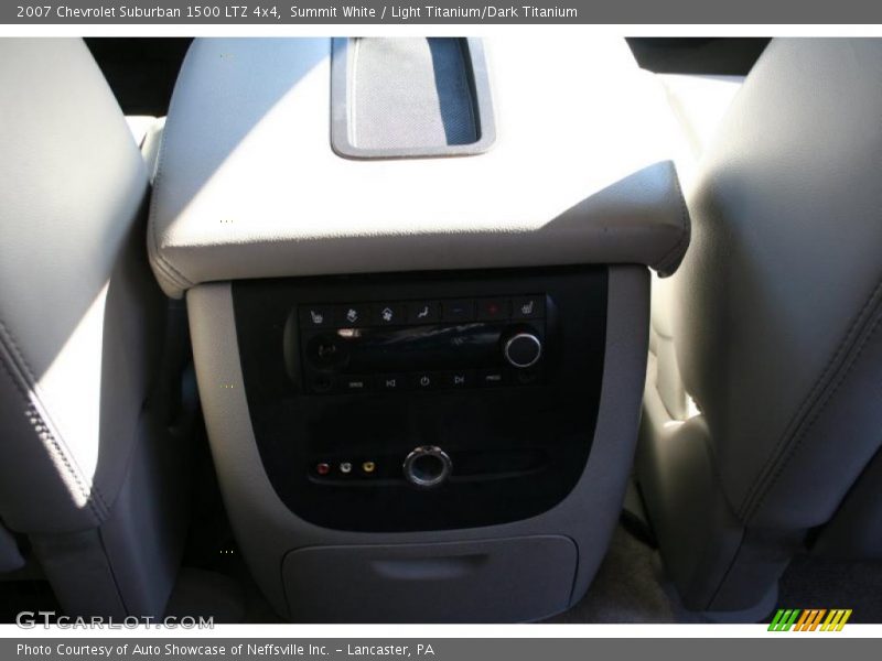 Summit White / Light Titanium/Dark Titanium 2007 Chevrolet Suburban 1500 LTZ 4x4