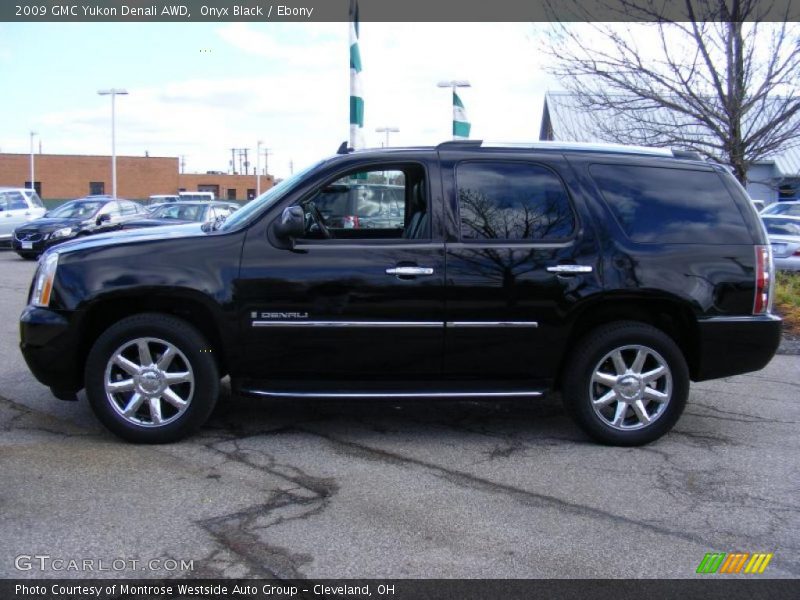 Onyx Black / Ebony 2009 GMC Yukon Denali AWD