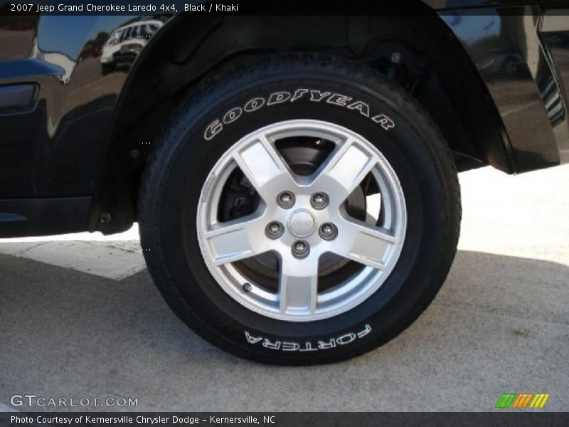 Black / Khaki 2007 Jeep Grand Cherokee Laredo 4x4