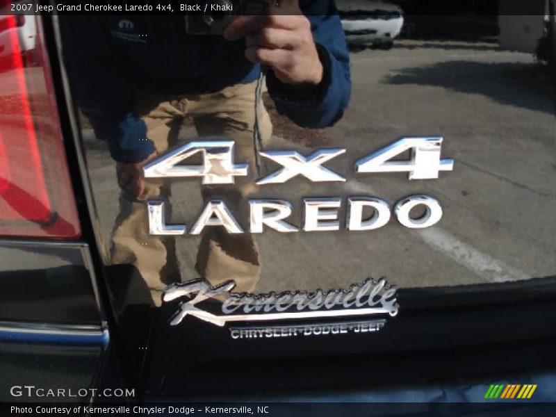 Black / Khaki 2007 Jeep Grand Cherokee Laredo 4x4