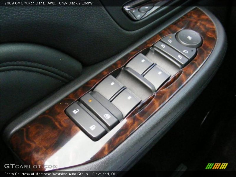 Onyx Black / Ebony 2009 GMC Yukon Denali AWD