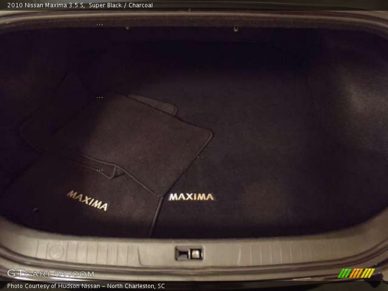 Super Black / Charcoal 2010 Nissan Maxima 3.5 S