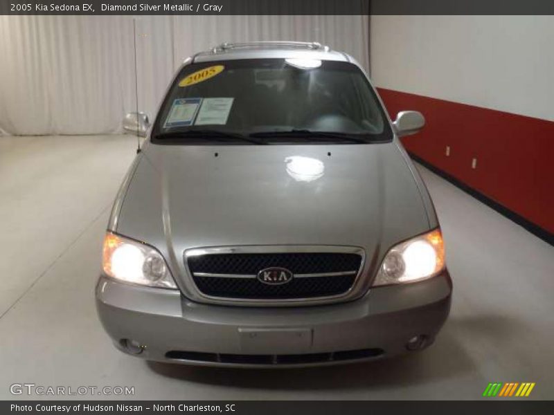 Diamond Silver Metallic / Gray 2005 Kia Sedona EX