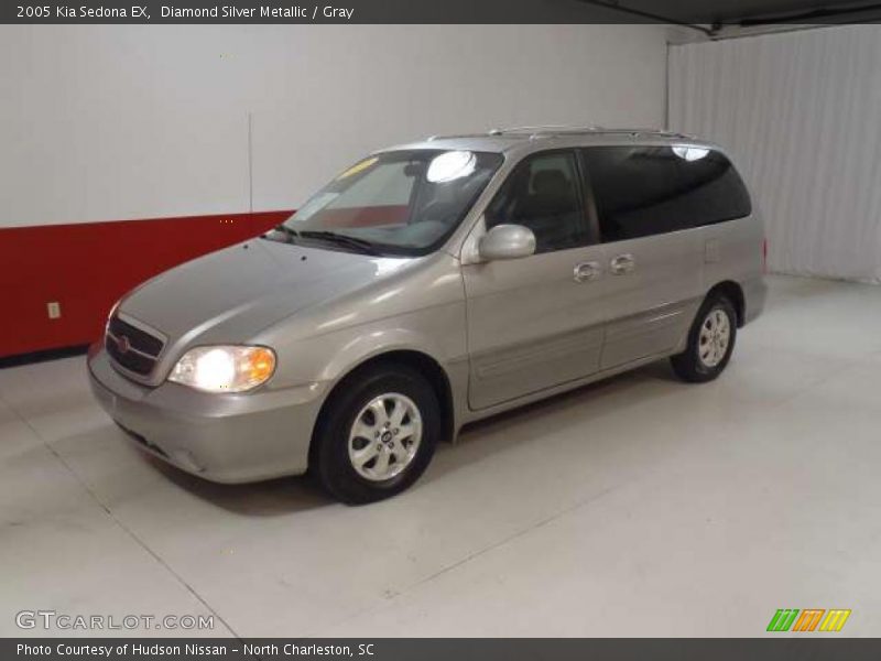 Diamond Silver Metallic / Gray 2005 Kia Sedona EX