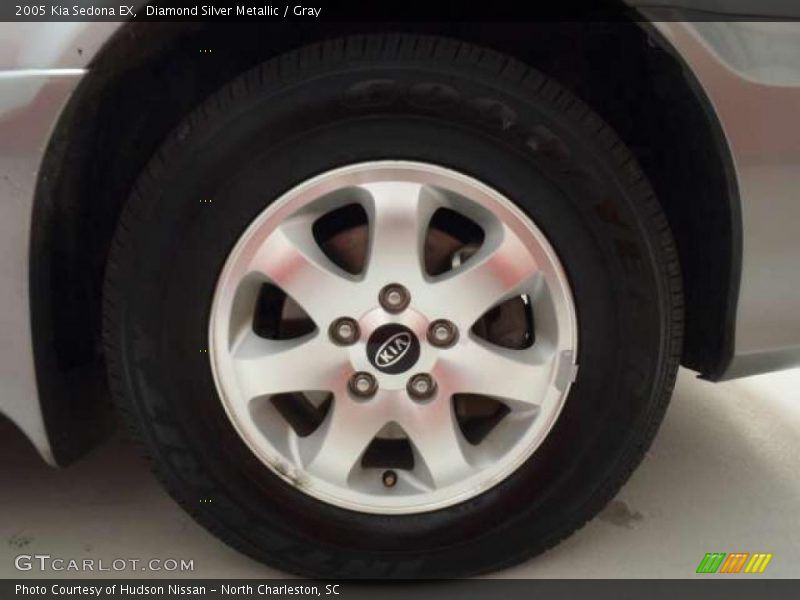 Diamond Silver Metallic / Gray 2005 Kia Sedona EX