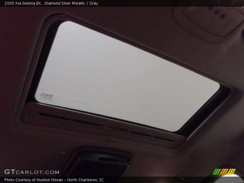 Diamond Silver Metallic / Gray 2005 Kia Sedona EX