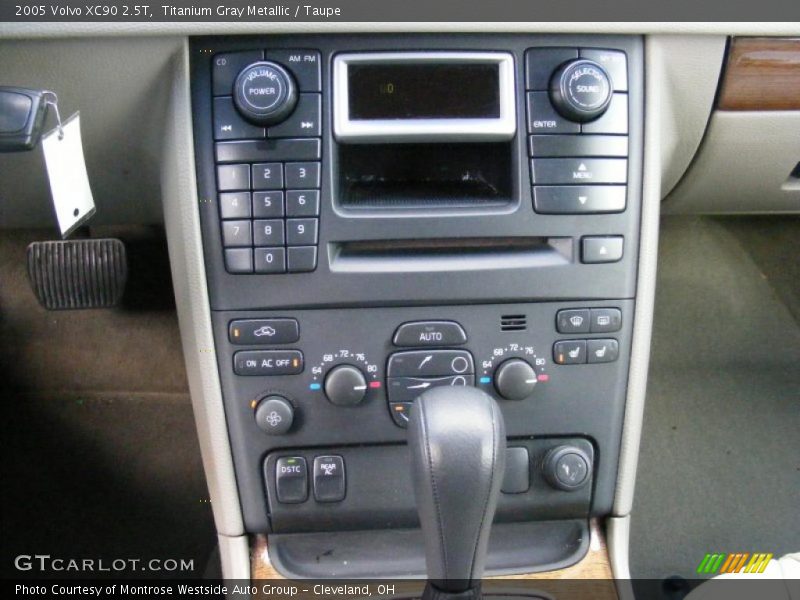 Controls of 2005 XC90 2.5T