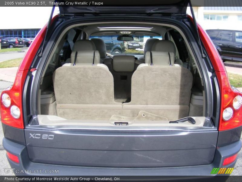  2005 XC90 2.5T Trunk