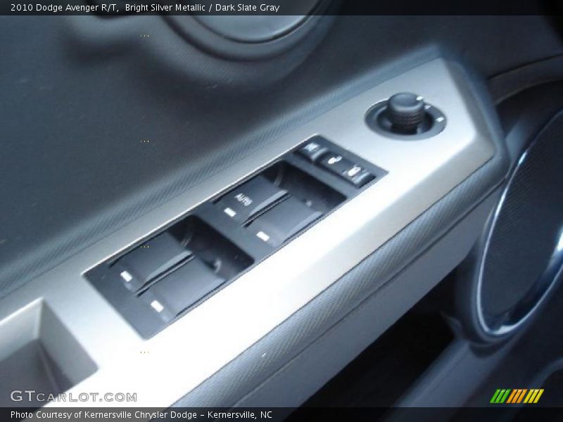 Bright Silver Metallic / Dark Slate Gray 2010 Dodge Avenger R/T