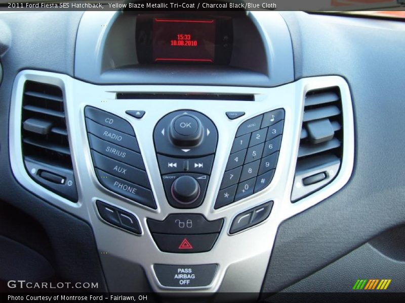 Controls of 2011 Fiesta SES Hatchback