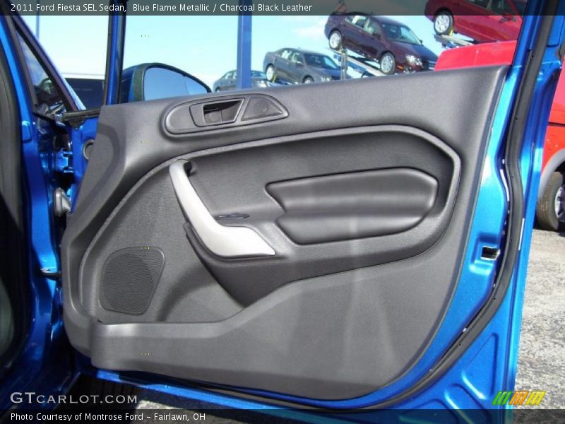 Door Panel of 2011 Fiesta SEL Sedan