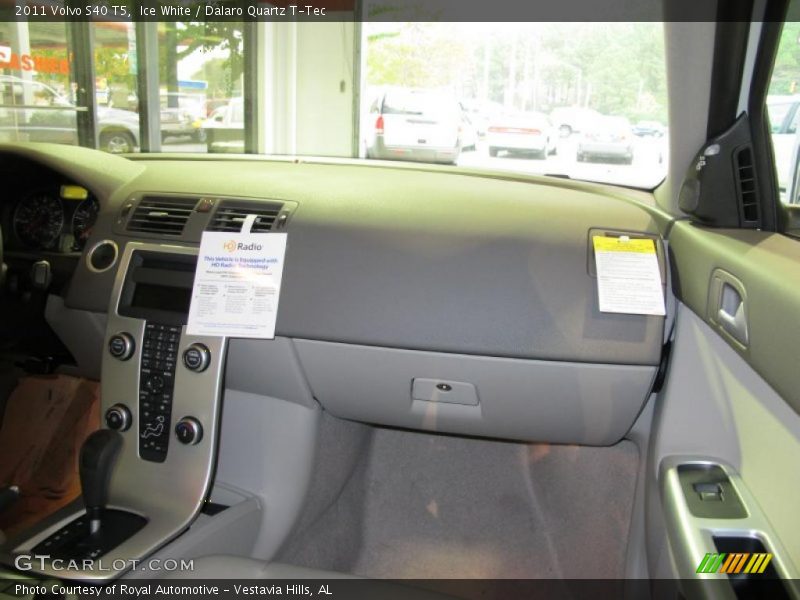 Ice White / Dalaro Quartz T-Tec 2011 Volvo S40 T5