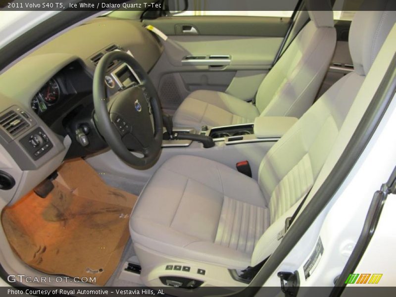  2011 S40 T5 Dalaro Quartz T-Tec Interior