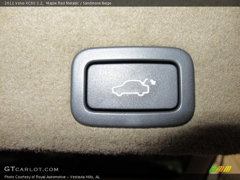 Maple Red Metallic / Sandstone Beige 2011 Volvo XC60 3.2