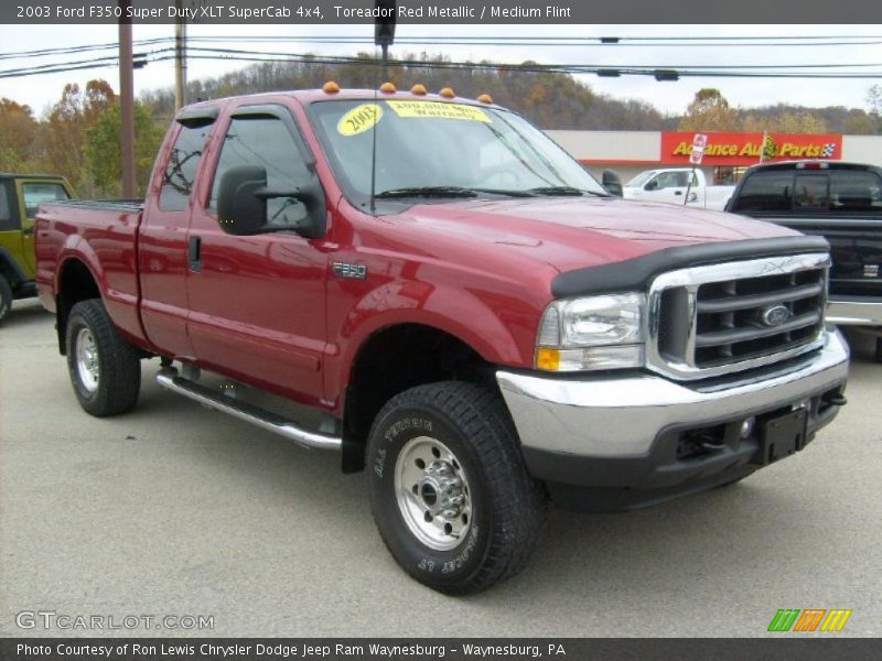 Front 3/4 View of 2003 F350 Super Duty XLT SuperCab 4x4