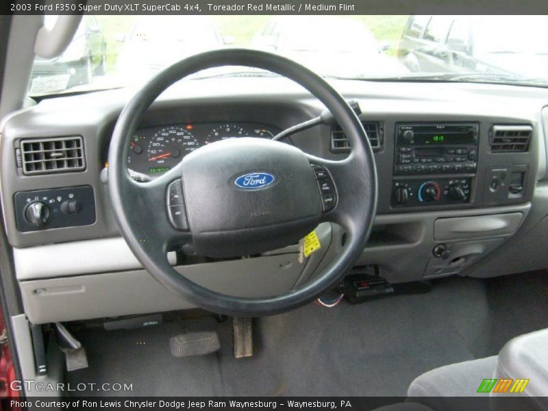 Dashboard of 2003 F350 Super Duty XLT SuperCab 4x4