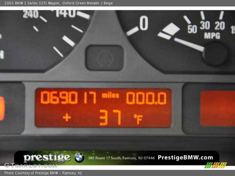 Oxford Green Metallic / Beige 2003 BMW 3 Series 325i Wagon