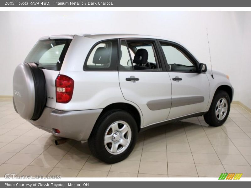 Titanium Metallic / Dark Charcoal 2005 Toyota RAV4 4WD
