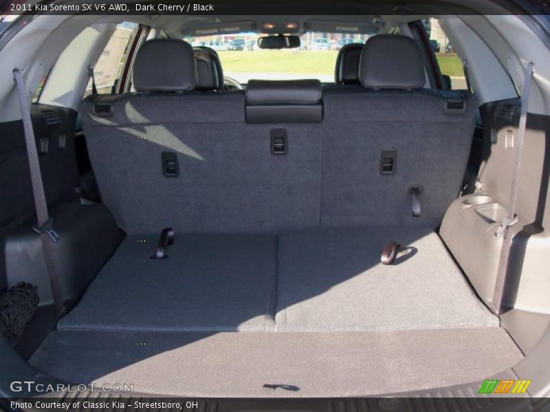  2011 Sorento SX V6 AWD Trunk
