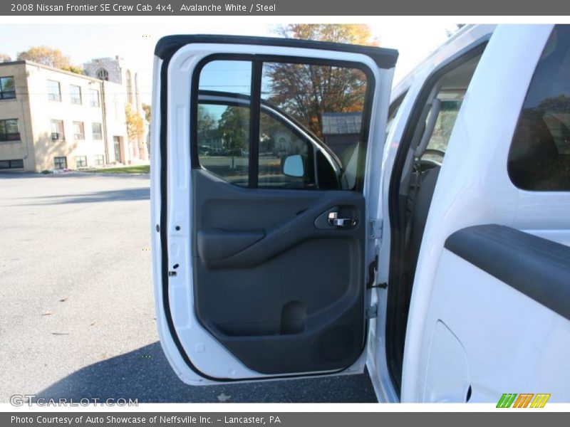 Door Panel of 2008 Frontier SE Crew Cab 4x4