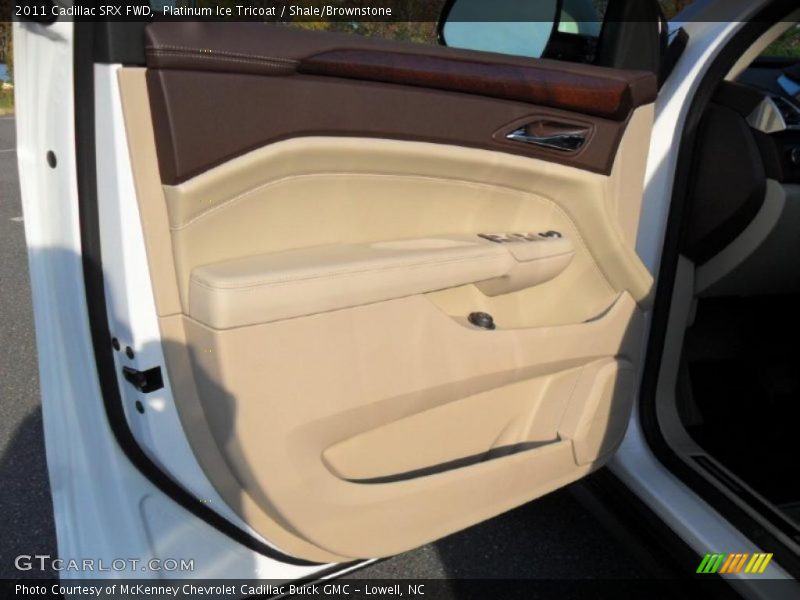 Platinum Ice Tricoat / Shale/Brownstone 2011 Cadillac SRX FWD