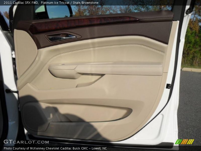 Platinum Ice Tricoat / Shale/Brownstone 2011 Cadillac SRX FWD