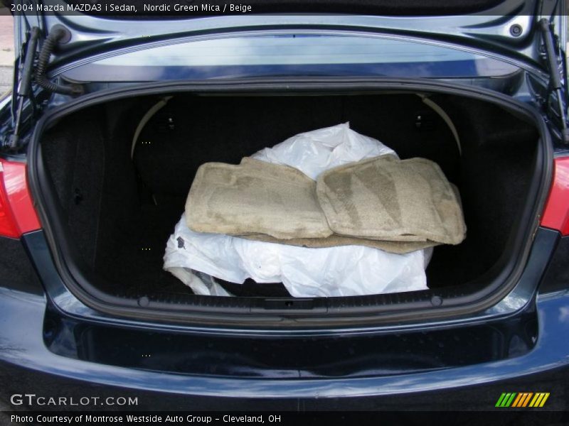  2004 MAZDA3 i Sedan Trunk