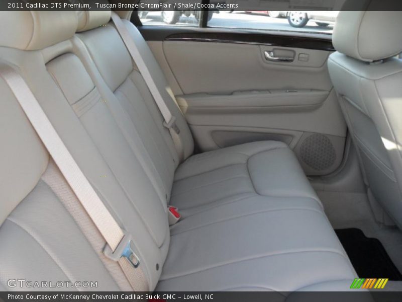  2011 DTS Premium Shale/Cocoa Accents Interior