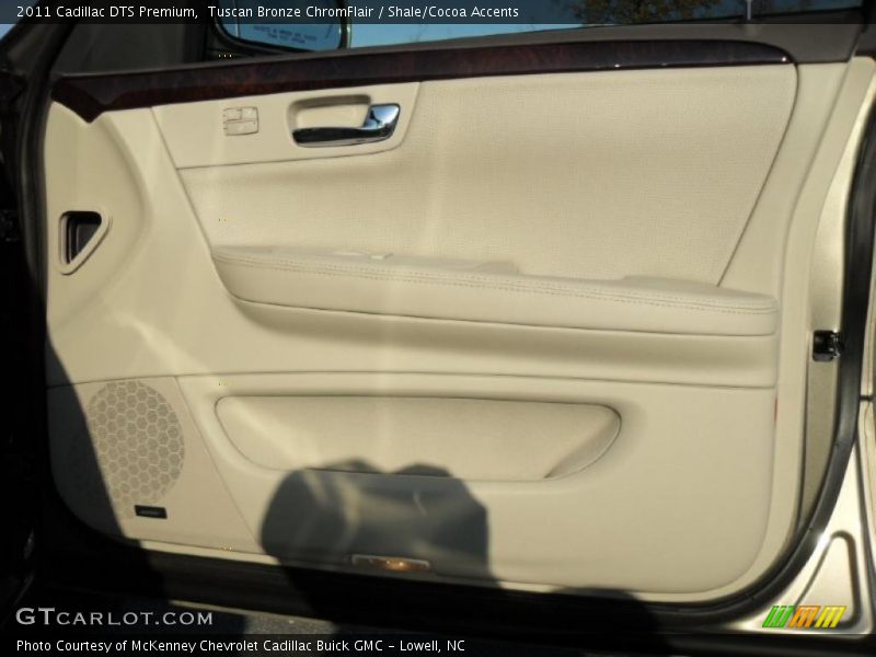 Tuscan Bronze ChromFlair / Shale/Cocoa Accents 2011 Cadillac DTS Premium