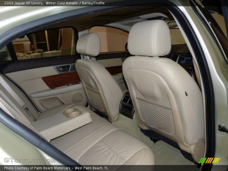  2009 XF Luxury Barley/Truffle Interior