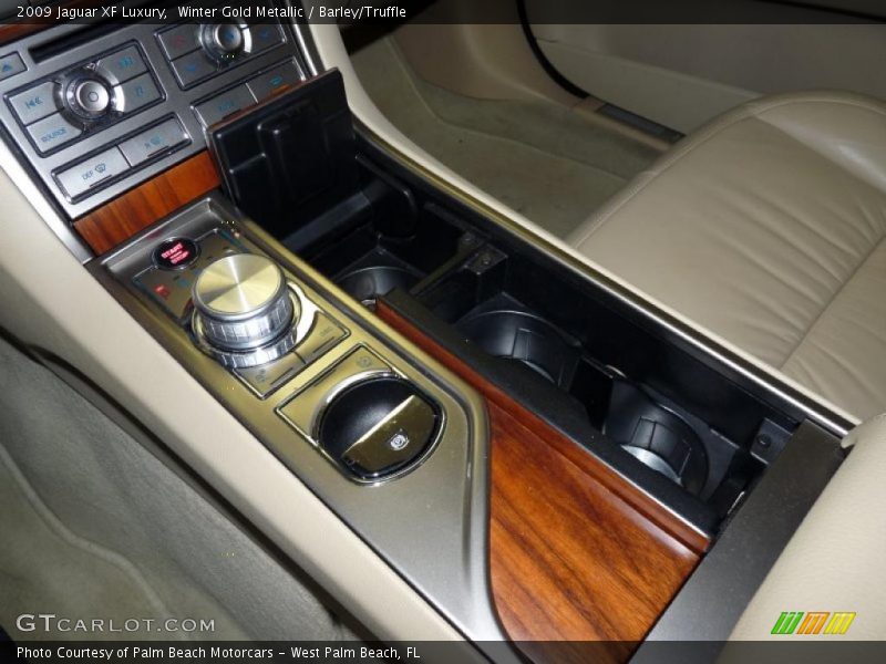 Controls of 2009 XF Luxury