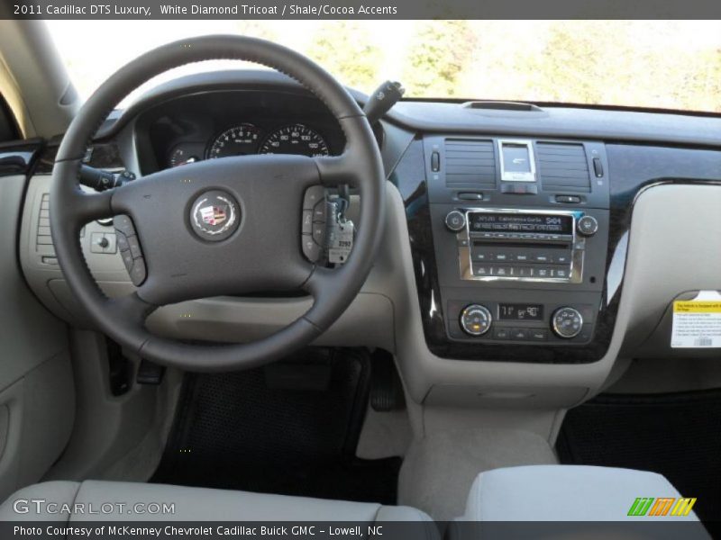 White Diamond Tricoat / Shale/Cocoa Accents 2011 Cadillac DTS Luxury