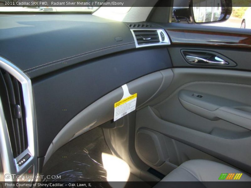 Radiant Silver Metallic / Titanium/Ebony 2011 Cadillac SRX FWD