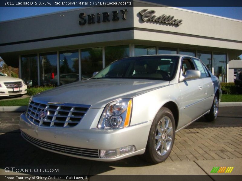 Radiant Silver Metallic / Shale/Cocoa Accents 2011 Cadillac DTS Luxury