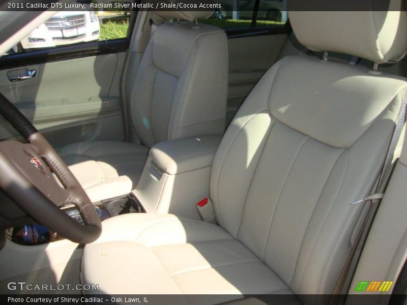Radiant Silver Metallic / Shale/Cocoa Accents 2011 Cadillac DTS Luxury