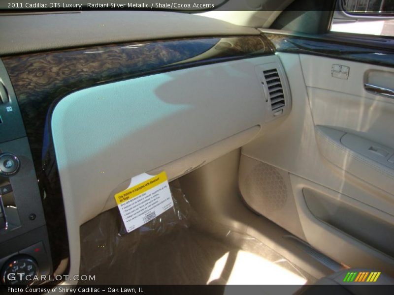 Radiant Silver Metallic / Shale/Cocoa Accents 2011 Cadillac DTS Luxury