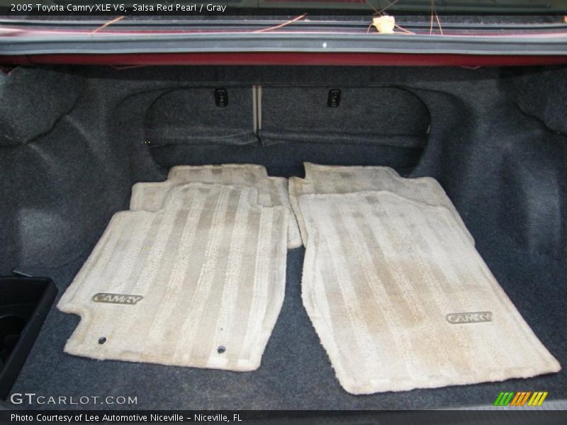  2005 Camry XLE V6 Trunk