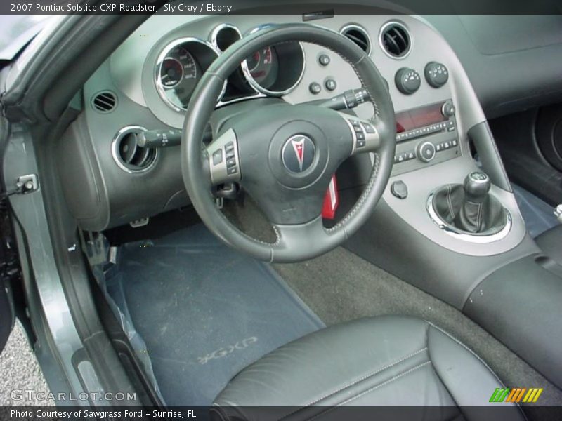 Dashboard of 2007 Solstice GXP Roadster