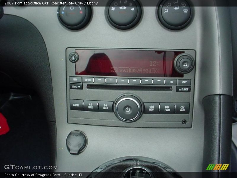Controls of 2007 Solstice GXP Roadster