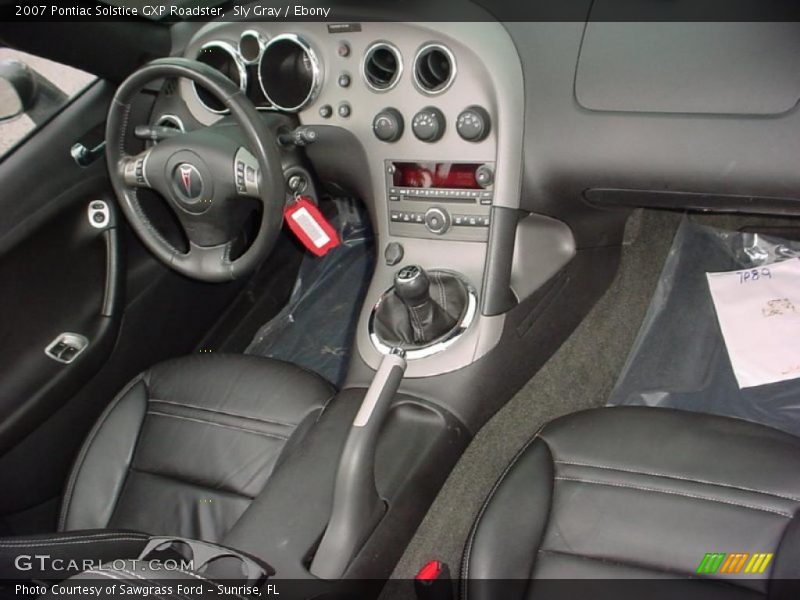 Dashboard of 2007 Solstice GXP Roadster