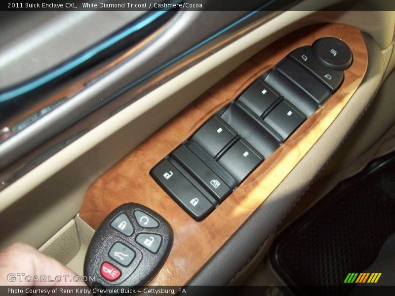 White Diamond Tricoat / Cashmere/Cocoa 2011 Buick Enclave CXL